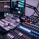 Rádio e Emergências: Um Canal Vital de Comunicação